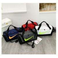 High Quality Waterproof Outdoor Training Sport Gym Duffel Bag Large Capacity Bag Casual Travel Bag Beg (Ready Stock)