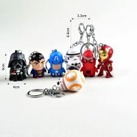 1Pcs Super Heroes Figurines ของเล่นแสงเสียง Stitch Yoda Spider Man พวงกุญแจของเล่นสำหรับเด็กคริสต์มาสของขวัญ