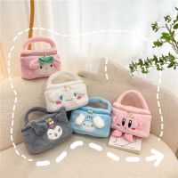 การ์ตูน Sanrio ตุ๊กตา Tas Kosmetik Cinnamoroll เมโลดี้ Kuromi กระเป๋าถือของเด็กผู้หญิงแบบพกพาของผู้หญิงกระเป๋าเก็บของกระเป๋าเครื่องสำอางนุ่มขนาดใหญ่