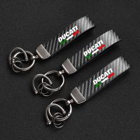 High-Grade Carbon Fiber Motorcycle Keychain Holder Keyring for Ducati 796 795 821 Monster 696 400 Motorcycle Accessories