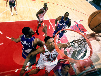 โปสเตอร์ Scottie Pippen สก็อตตี้ พิพเพน บาสเกตบอล Chicago Bulls Basketball ชิคาโก บูลส์ Poster ตกแต่งผนัง ของแต่งบ้าน ของแต่งห้อง โปสเตอร์ติดผนัง 77poster
