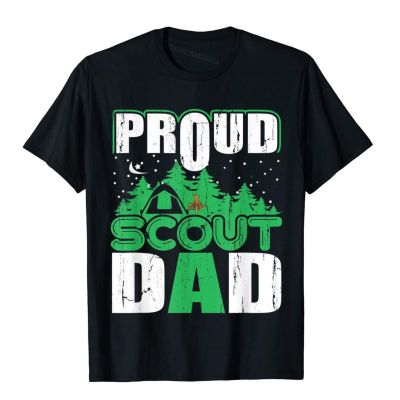 เสื้อยืดผ้าฝ้าย เสื้อยืดผ้าฝ้าย พิมพ์ลาย Proud Scout Dad Cub Camping Hiking Scouting Den Leader สําหรับผู้ชาย