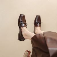 2023ฤดูร้อนรองเท้าเดี่ยวสไตล์อังกฤษรองเท้าผู้หญิงนุ่มสบายรองเท้าหนังขนาดเล็กหัวเหลี่ยม Sepatu Pantofel Kulit นุ่ม
