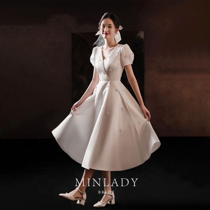 ชุดเดรสผ้าซาตินสีขาวสำหรับเจ้าสาวชุดค็อกเทลชุดแต่งงานแสงทำจากผ้าซาติน-qh106
