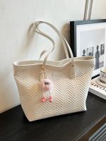 Summer Simple High Sense Big Bag Women 2023 New Fashion Versatile Shoulder Commuter Large Capacity Tote New on September 7th