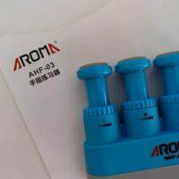 ที่บริหารนิ้วมือ Aroma AHT-03 สีฟ้า