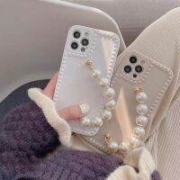 【16- digits】ไข่มุกน่ารักสายรัดข้อมือ Chian เคสโทรศัพท์สำหรับ iPhone 13 ProMax Min12 Pro MAX 7 8 Plus X XR XS Max Blingbling สร้อยข้อมือมุก Coque