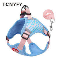 สะท้อนแสง Breathable Dog Harness And Leash ชุดเสื้อกั๊กสัตว์เลี้ยงปรับได้สำหรับสุนัขขนาดกลางขนาดใหญ่ Walk Running Supplies