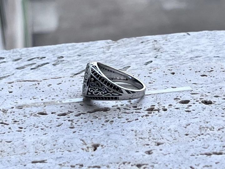 ลมแห่งชาติฟื้นฟูวิธีโบราณแหวนสำหรับผู้ชายและผู้หญิงที่มีดีไซน์เล็กๆคือโจ๊กเกอร์ทองแดงทำแหวนเก่า