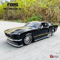 Maisto 1:24ใหม่โมเดลรถหล่อตายฟอร์ดรุ่น Mustang GT รถโลหะผสมของตกแต่งศิลปะทำมือโมเดลของขวัญเครื่องมือของเล่นแบบชุดสะสม