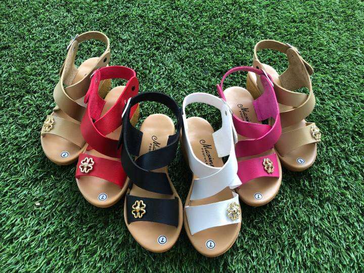 Kids on sale white wedges