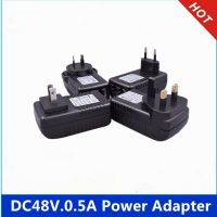 0.5A DC48 V 100Mbps Base-T PoE Injector Power Adapter สอดคล้องกับ AC100-240V อินพุต IEEE802.3af รองรับกล้อง POE