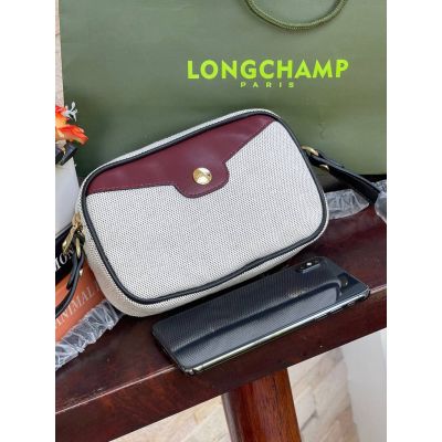 กระเป๋าสะพายผ้าแคนวาส ครอสบอดี้  Longchamp Roseau Canvas Crossbody Bag