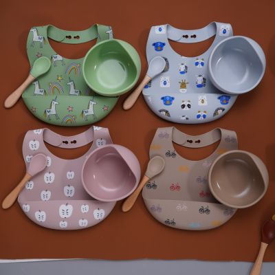 Colorful Silicone Spoon With Wooden Handle Hot Selling Baby sucker Bowl Waterproof Adjustable Baby Bibs Print Saliva Towel.
