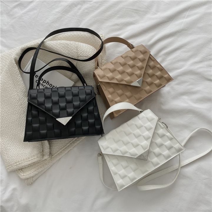 cod-shangxin-womens-2023-korean-fashion-embossed-triangular-flip-small-messenger