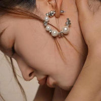 Design sense irregular small pieces of silver pearl beads stitched C type earrings earring temperament high fashion earrings