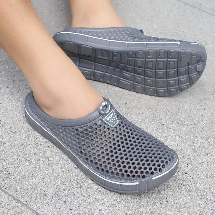 รองเท้าแตะลำลองแฟชั่นสำหรับผู้ชายในฤดูร้อนรองเท้าแตะชายหาดทนต่อการสึกหรอคุณภาพสูงกันลื่นสำหรับผู้ชาย