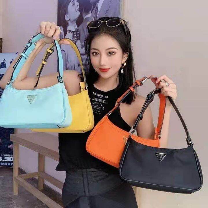 ของแท้100 กระเป๋าถือ GUESS PARIS SHOULDER BAG กระเป๋าเกสแท้ พบปลอม