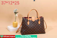 HOT”【ของแท้】 Lv กระเป๋าถือสลิงกระเป๋าสำหรับผู้หญิงในการขายตัวอักษรเดิมพิมพ์ข้ามร่างกายกระเป๋าสะพายซิปกระเป๋ากระเป๋าแต่งหน้าใหม่ที่มีคุณภาพสูงแฟชั่นเกาหลีผู้หญิงกระเป๋าจับขนาดใหญ่เหมาะสำหรับการช้อปปิ้งท่องเที่ยวจัดเลี้ยง