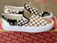 รองเท้า Vans Slip On Class   รองเท้าผ้าใบแวนส์ ลวดลายโดดเด่น สะดุดตาใหม่100% พร้อมกล่อง ป้ายครบไซส์พร้อมส่ง สินค้าถ่ายจากงานจริง