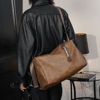 ✣◑ New large-capacity fashion fitness bag shoulder bag Korean mens bag Messenger bag casual trend shoulder bag tide