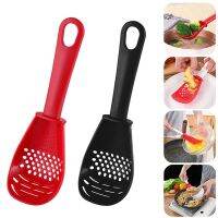 New Multifunctional Kitchen Cooking Spoon Heat-resistant Hanging Hole Potato Garlic Press Colander Spoon