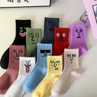 ถุงเท้าแฟชั่น happy face ถุงเท้าหน้าตลก  ถุงเท้าทันสมัย Cotton cartoon tube socks for men and women cotton wicking sweat breathable socks Fashion colorful socks