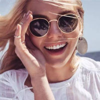 2021 Classic Small Frame Round Sunglasses WomenMen Brand Designer Alloy Mirror Sun Glasses Vintage Modis Oculos