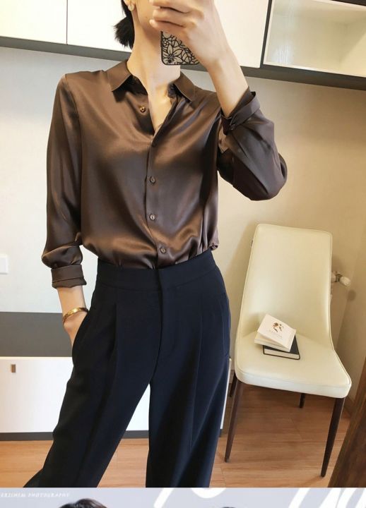 เสื้อสไตล์เกาหลี2023ผู้หญิงใหม่เสื้อซาตินผ้าไหมผู้หญิงเสื้อปกสีทึบโอเวอร์ไซส์ฤดูใบไม้ร่วง