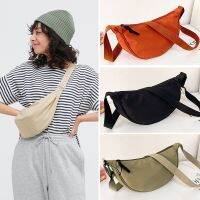 Unisex แฟชั่น Crossbody กระเป๋าทรงเกี๊ยวกระเป๋าหิ้วพร้อมกับสายปรับได้กระเป๋าสะพายไหล่กันน้ำ