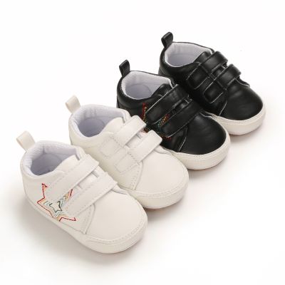 รองเท้าหนังนิ่มสำหรับเดินเล่นคลานครั้งแรกทำจากหนัง PU กันลื่นพื้นรองเท้ายางลำลองทารกแรกเกิดเด็กวัยหัดเดินรองเท้าเด็กทารกชาย