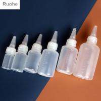 RUOHE 10-100มล. 10ชิ้นพร้อมฝาปากแหลมสำหรับตกแต่ง/เครื่องปรุง/ศิลปะพลาสติกขนาดเล็กขวดตัวอย่างกล่องเก็บสินค้าอุปกรณ์ทำครัวขวดบีบ