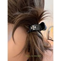 Korean personality niche design matte Crow heart grip clip cold style high ponytail hair grip hair accessory shark clip sweet and cool