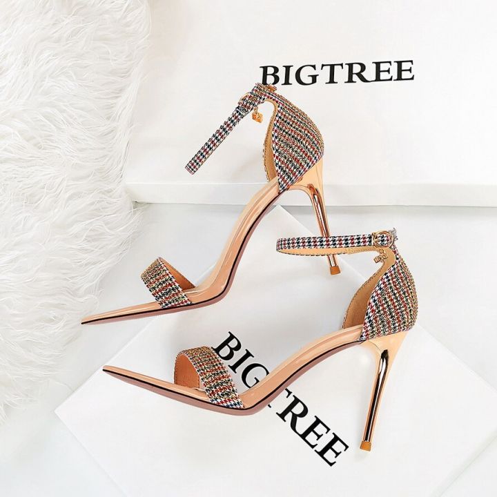 bigtree-รองเท้าแตะส้นสูงของผู้หญิงรองเท้าส้นโลหะรองเท้าแตะผู้หญิงขนาดพิเศษ41-42-43รองเท้าส้นสูงแบบพันสายฤดูร้อน