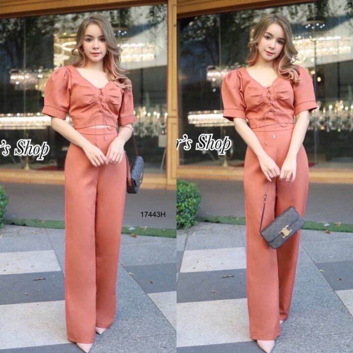 set-2-ชิ้น-เซตเสื้อครอป-อกไขว้ร้อยเชือกอก-ผูกโบว์-มาพร้อมกางเกงขายาว-งานสุดหรู-ทรงเข้ารูปสวย