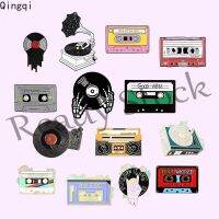 【hot sale】 ✌ↂ☾ B36 Music Lovers Enamel Pins Tape Cassette DJ Vinyl Record Player Badge Brooches Lapel Pin Gothic Jewelry Gift for Friends