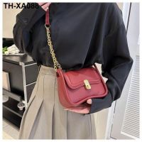 Female red bag 2023 new tide restoring ancient ways the summer alar oblique shoulders package joker but wedding