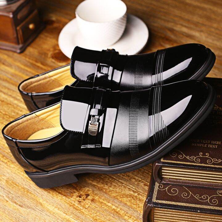 manufacturers-selling-new-shiny-shoes-men-leisure-shoes-suit-increased-business-in-mens-shoes-a-undertakes