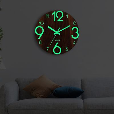 [24 Home Accessories] นาฬิกาแขวนผนังไม้3D ดีไซน์ทันสมัยเรืองแสงจำนวนนาฬิกาที่แขวนที่เงียบในที่มืดนาฬิกา Hiasan Kamar ที่อยู่อาศัยเงียบเงียบนาฬิกาเงียบ