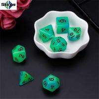 SIXPS 7ชิ้น/เซ็ตสำหรับหลายด้าน TRPG DND ชุดลูกเต๋าของเล่นแวววาวเกมเสริมลูกเต๋าส่องสว่าง