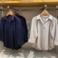 Yungu Uniqlo2023 summer new womens fancy half-open collar shirt 7 minutes sleeve loose temperament small shirt 455736