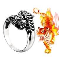 แหวนหัวเสือคู่สีดำและสีเงินที่โดดเด่นสำหรับผู้ชายสามารถปรับขนาดได้ไทเทเนี่ยมอัลลอยไม่แพ้ไฟหรูหราแฟชั่นฮิปฮอปของขวัญวันเกิดพังก์ร็อค