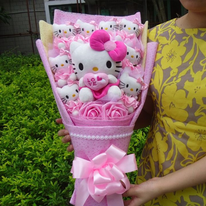 sanrio-ช่อดอกไม้ยัดตุ๊กตาด้วยตุ๊กตาทำมือหมวกรับปริญญาดอกไม้สบู่น่ารักดอกกุหลาบช่อดอกไม้วันเกิด