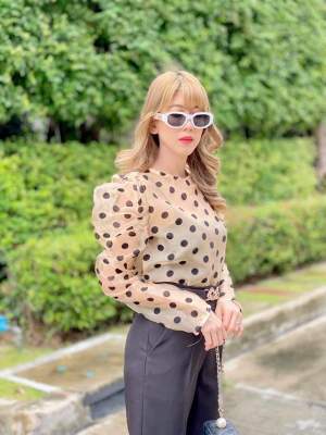 (2083)เสื้อผ้าแก้วเกาหลีลายทอจุดกำมะหยี่แขนเจ้าหญิงKorean glass cloth with polka dot print