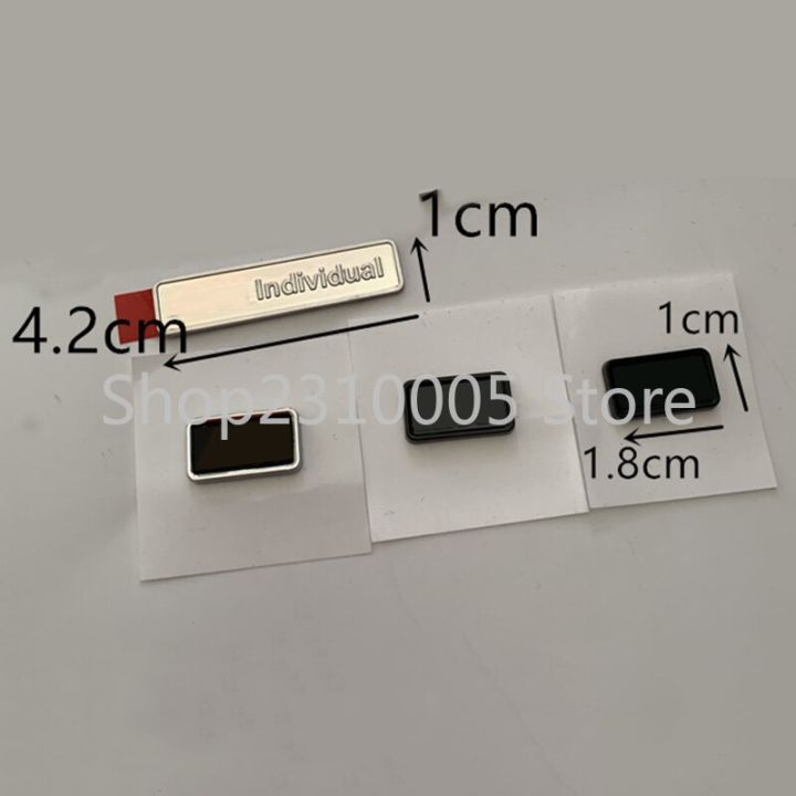 {:“--” ตราสัญลักษณ์ Tri-Color M ขนาดเล็กสติกเกอร์แต่ละป้าย ABS สำหรับชุด M พวงมาลัยล่างคอนโซลกลางอุปกรณ์เสริมรถยนต์โลโก้ Fob