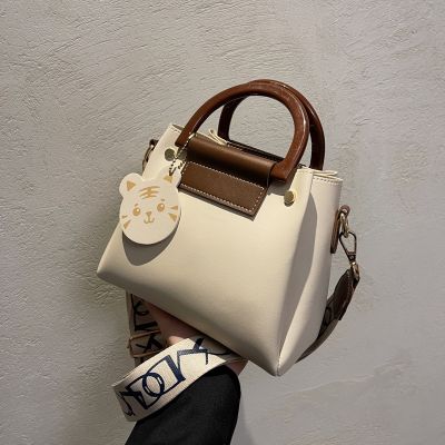 Soft leather large capacity on 2022 this year spring and summer fashion handbag new one shoulder his bucket bag popular this year