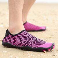 READY STOCK WOOVOO Couple Swimming Shoes Unisex waterproof Surfing shoes for couple beach wading snorkeling yoga swimming water shoes women Men shoes Big size 35-47TH