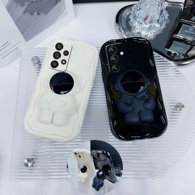 Phone Case เคส Samsung Galaxy A04s A04e A13 A23 LTE A33 A53 A73 A72 A52s A52 A71 A51 A03s A02s 4G 5G ยอดนิยมเคสขาตั้งซ่อนรูปนักบินอวกาศสุดเท่อินเทรนด์เคสป้องกันเลนส์ขอบครีม2023