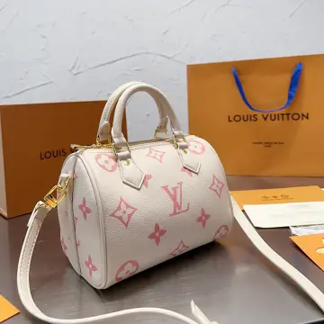 new summer accessory 📸 box bag by @louisvuitton #louisvuitton