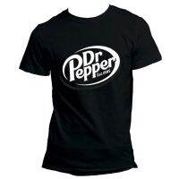 ใหม่ เสื้อยืดลําลอง แขนสั้น พิมพ์ลาย Dr Pepper สีดํา สําหรับผู้ชาย Fhdclh03Ldbleb66  BMW7